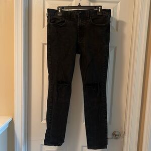 Men’s Pacsun Stacked Skinny jeans, distressed holes at knee